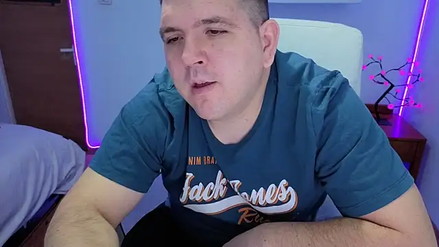 Snapshot of JasonJacks chatting on 13, 10, 2025 JasonJacks online show from 13, 10, 2025
