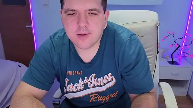 Snapshot of JasonJacks chatting on 25, 10, 2025 JasonJacks online show from 25, 10, 2025