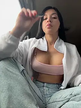 JulliaVegas online show from 9, 5, 2026