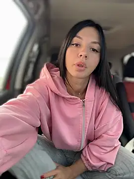JulliaVegas online show from 11, 5, 2026
