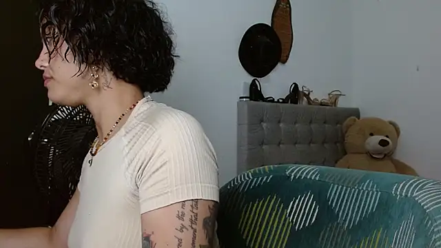 Snapshot of Sexy_Lia_ chatting on 17, 4, 2026 Sexy Lia online show from 17, 4, 2026