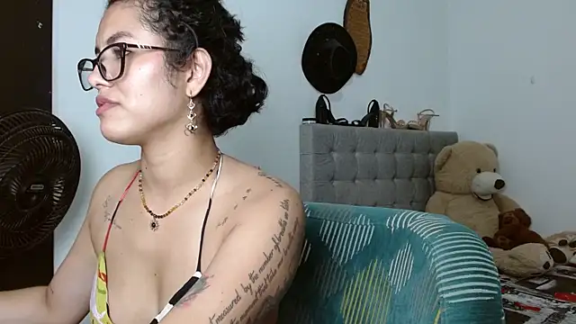 Snapshot of Sexy_Lia_ chatting on 21, 4, 2026 Sexy Lia online show from 21, 4, 2026