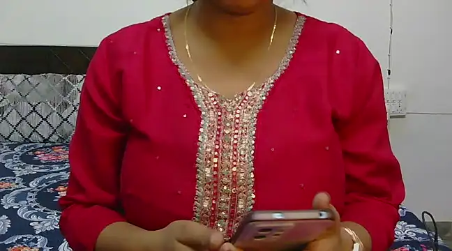 Snapshot of chavi_12 chatting on 15, 3, 2025 chavi 12 online show from 15, 3, 2025