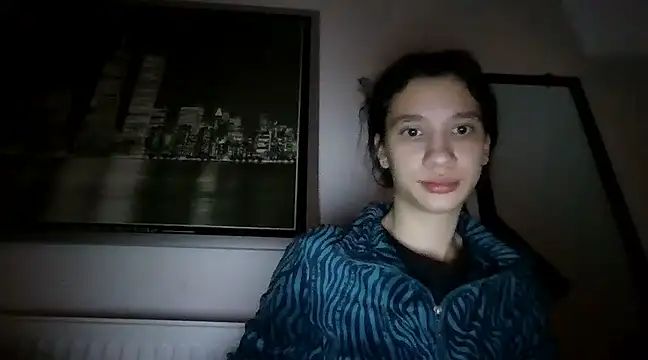 Snapshot of maiaandreea chatting on 10, 3, 2025 maiaandreea online show from 10, 3, 2025