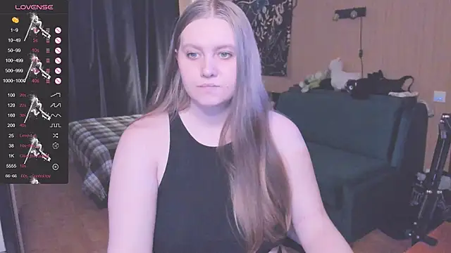 Snapshot of Alice_Dreamgirl_ chatting on 17, 10, 2025 Alice Dreamgirl online show from 17, 10, 2025