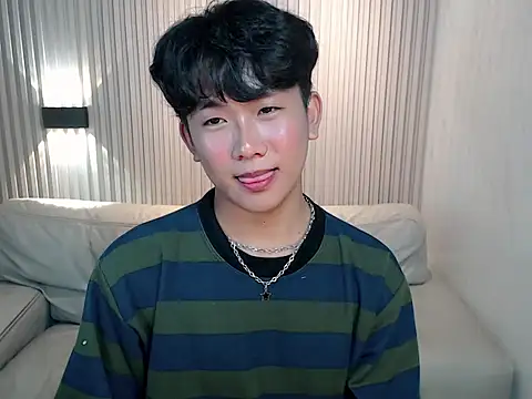 Snapshot of dangerzone0122 chatting on 24, 11, 2025 dangerzone0122 online show from 24, 11, 2025