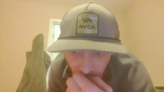 Huntzg23 online show from 19, 12, 2025