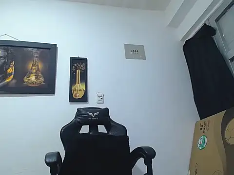 NikolSexyHot online show from 18, 5, 2026