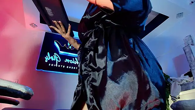 MegganLuna online show from 14, 1, 2025