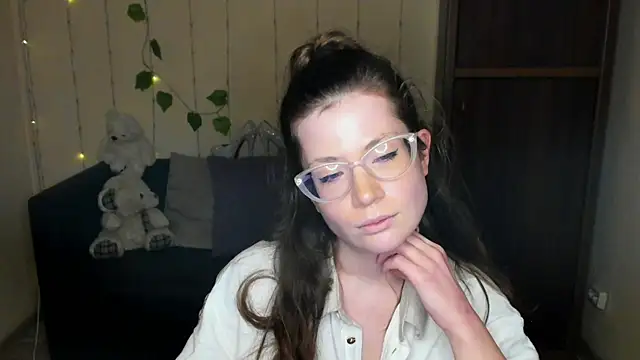 Alicia redfollow online show from 14, 1, 2025