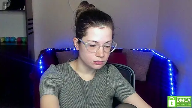 Alicia redfollow online show from 20, 1, 2025