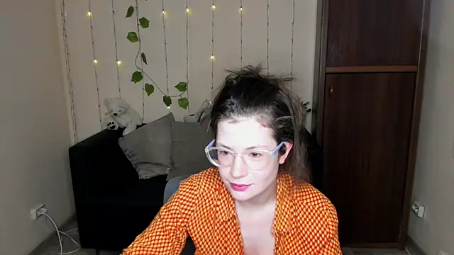 Alicia redfollow online show from 26, 1, 2025