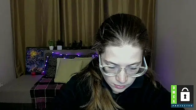 Snapshot of Alicia_redfollow chatting on 27, 9, 2025 Alicia redfollow online show from 27, 9, 2025