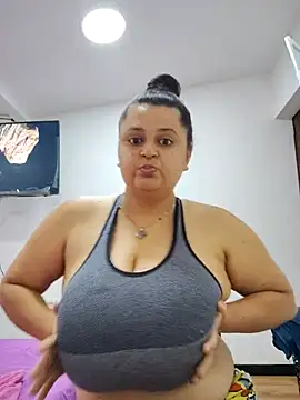 Miss balloonsmila online show from 5, 10, 2025