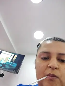 Miss balloonsmila online show from 4, 12, 2025