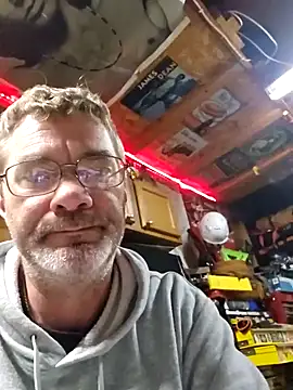 tileguyyy online show from 16, 10, 2025