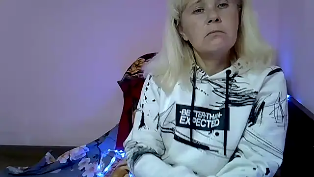 Snapshot of sakura_blonde chatting on 28, 12, 2024 sakura blonde online show from 28, 12, 2024