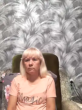 Snapshot of sakura_blonde chatting on 12, 10, 2025 sakura blonde online show from 12, 10, 2025