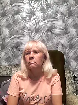 Snapshot of sakura_blonde chatting on 14, 10, 2025 sakura blonde online show from 14, 10, 2025