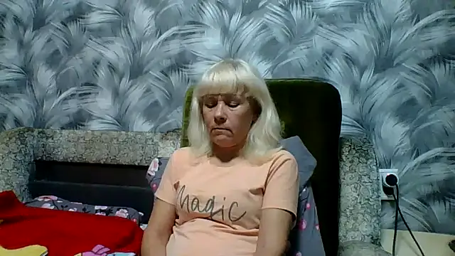 Snapshot of sakura_blonde chatting on 30, 10, 2025 sakura blonde online show from 30, 10, 2025