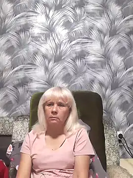 Snapshot of sakura_blonde chatting on 8, 11, 2025 sakura blonde online show from 8, 11, 2025