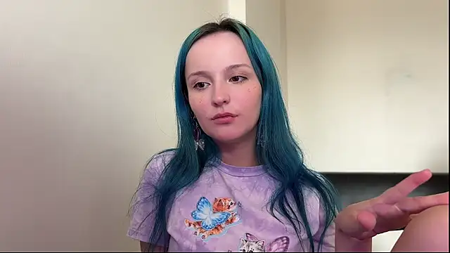 Snapshot of bumble_bee chatting on 23, 12, 2024 bumble bee online show from 23, 12, 2024