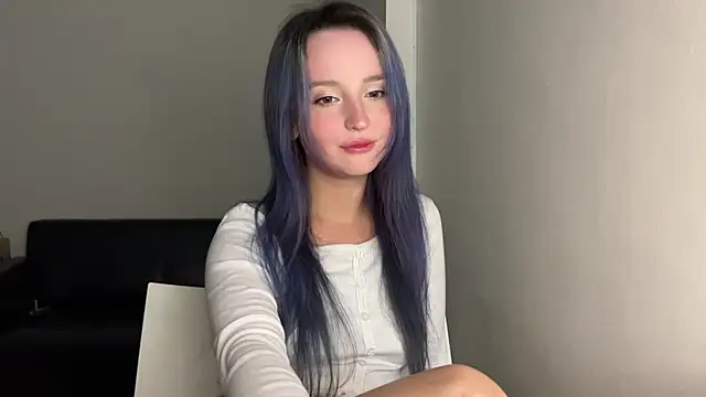 Snapshot of bumble_bee chatting on 26, 2, 2025 bumble bee online show from 26, 2, 2025