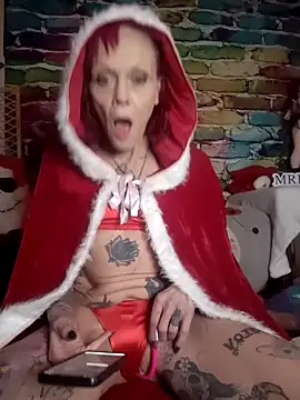 Snapshot of MommyMisfit chatting on 22, 12, 2025 MommyMisfit online show from 22, 12, 2025