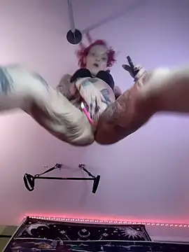 Snapshot of MommyMisfit chatting on 14, 1, 2026 MommyMisfit online show from 14, 1, 2026