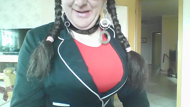 Snapshot of sexynadinets89 chatting on 10, 9, 2025 sexynadinets89 online show from 10, 9, 2025