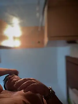 SecretlyDD online show from 31, 1, 2025