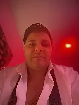 SecretlyDD online show from 4, 2, 2025