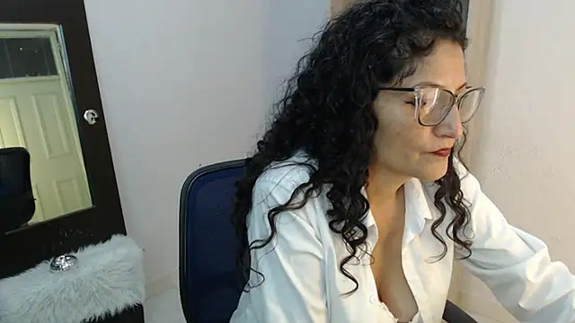arianna ros3 online show from 4, 1, 2025