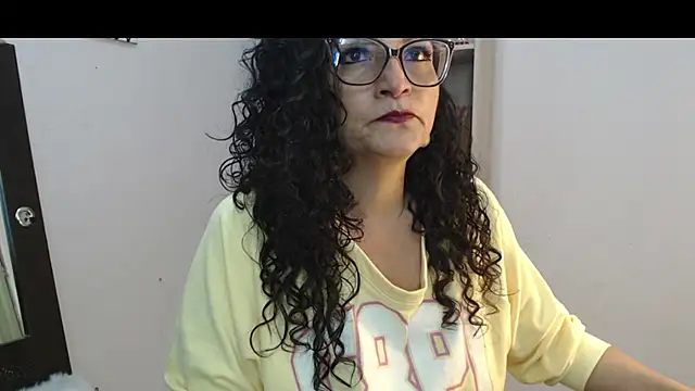 arianna ros3 online show from 5, 1, 2025