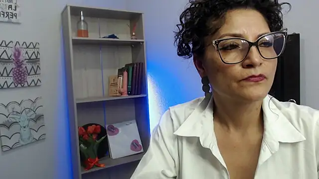 arianna ros3 online show from 11, 1, 2025
