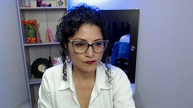 arianna ros3 online show from 1, 2, 2025