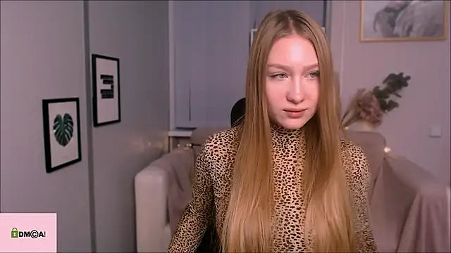 Snapshot of playful_sophie chatting on 4, 1, 2025 playful sophie online show from 4, 1, 2025