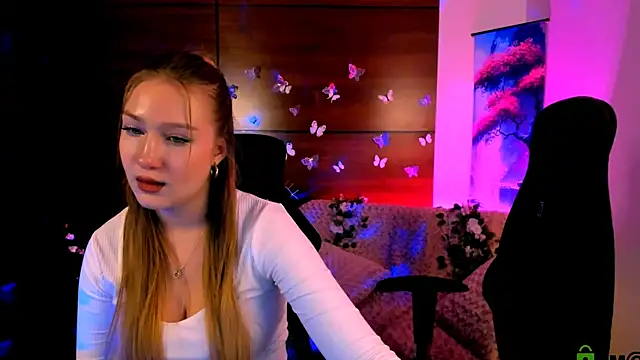 Snapshot of playful_sophie chatting on 6, 1, 2025 playful sophie online show from 6, 1, 2025