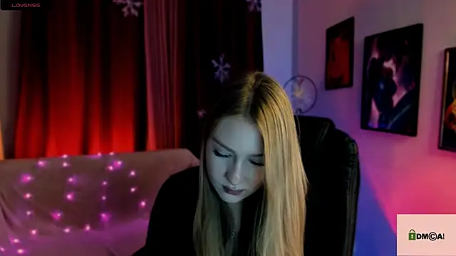 Snapshot of playful_sophie chatting on 7, 1, 2025 playful sophie online show from 7, 1, 2025