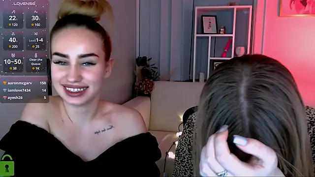 Snapshot of playful_sophie chatting on 11, 2, 2025 playful sophie online show from 11, 2, 2025