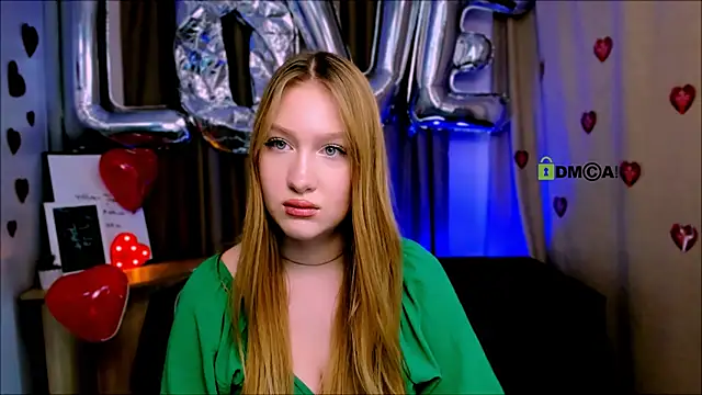 Snapshot of playful_sophie chatting on 14, 2, 2025 playful sophie online show from 14, 2, 2025