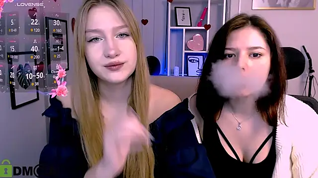 Snapshot of playful_sophie chatting on 1, 3, 2025 playful sophie online show from 1, 3, 2025