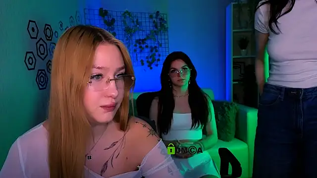 playful sophie online show from 27, 3, 2026