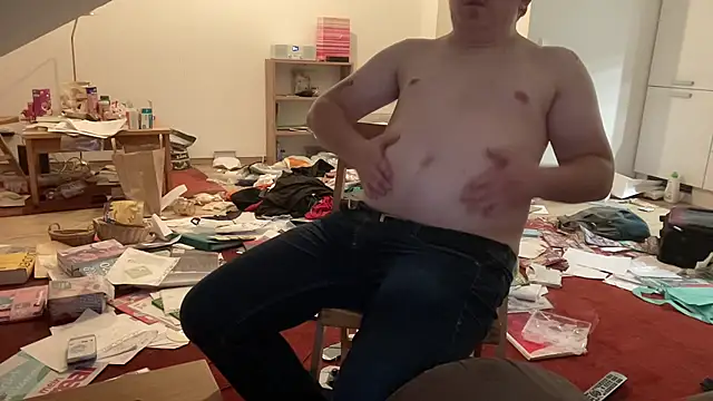 Snapshot of Mister_Musterman chatting on 31, 10, 2025 Mister Musterman online show from 31, 10, 2025