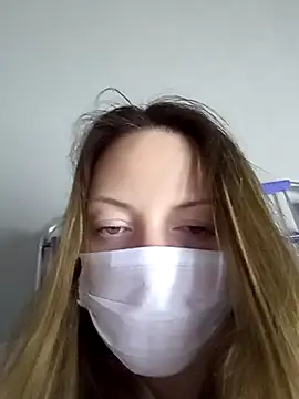 Snapshot of KattyLuuu chatting on 11, 4, 2026 KattyLuuu online show from 11, 4, 2026