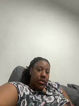 Snapshot of LavenderBuxton chatting on 3, 3, 2025 LavenderBuxton online show from 3, 3, 2025