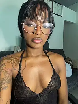 Snapshot of Zizi-campbel chatting on 28, 1, 2025 Zizi-campbel online show from 28, 1, 2025