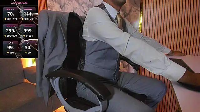 Hideintheoffice online show from 15, 10, 2025