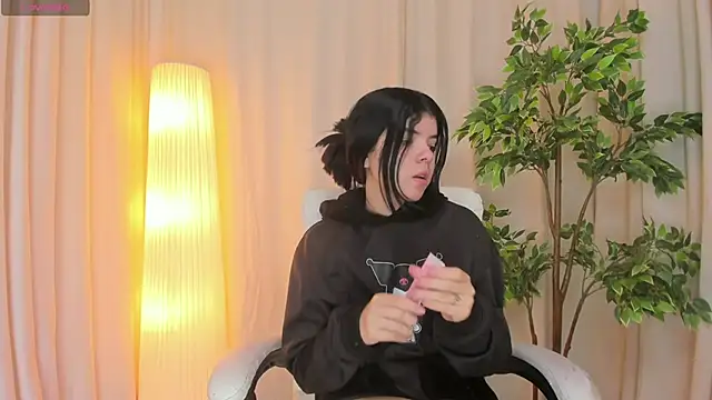 Maddy bennet online show from 6, 3, 2025