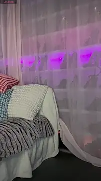 baobaomiqi linger online show from 11, 10, 2025